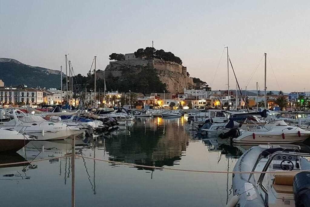 Apartamento A 150M De La Playa Wifi Gratis Denia Exterior foto